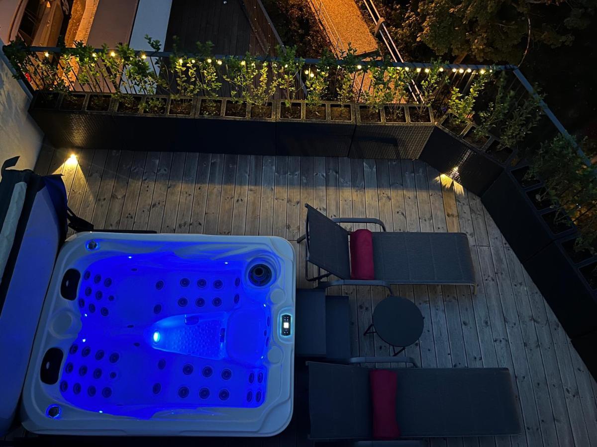 Apartament Luxury Penthouse Praga